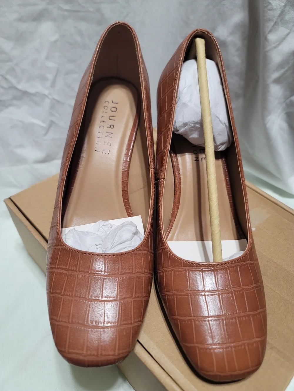 Journee Collection Monalee-WD Faux Croc Pumps Brown 8.5 WD NIB
